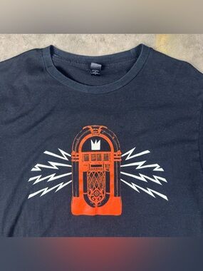 Train T-Shirt Size Medium Tultex Play That Song 2016 Tour Pop Rock Indie Merch